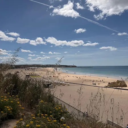 Sea View - One Bedroom Oceanfront Luxury Apartment *