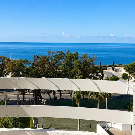 Sea View - One Bedroom Oceanfront Luxury Apartment